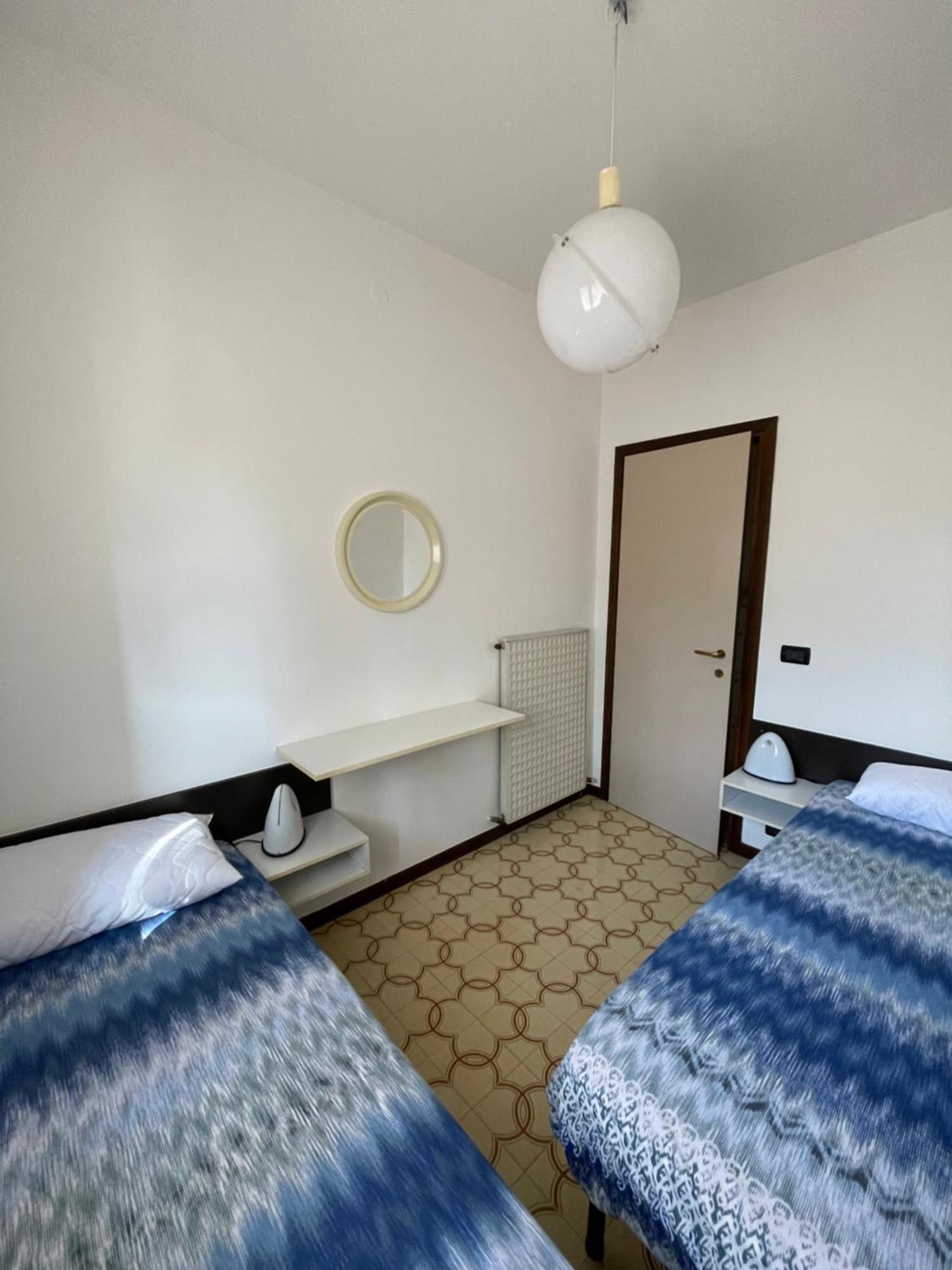 Nico'S Apartment Peschiera del Garda Oda fotoğraf